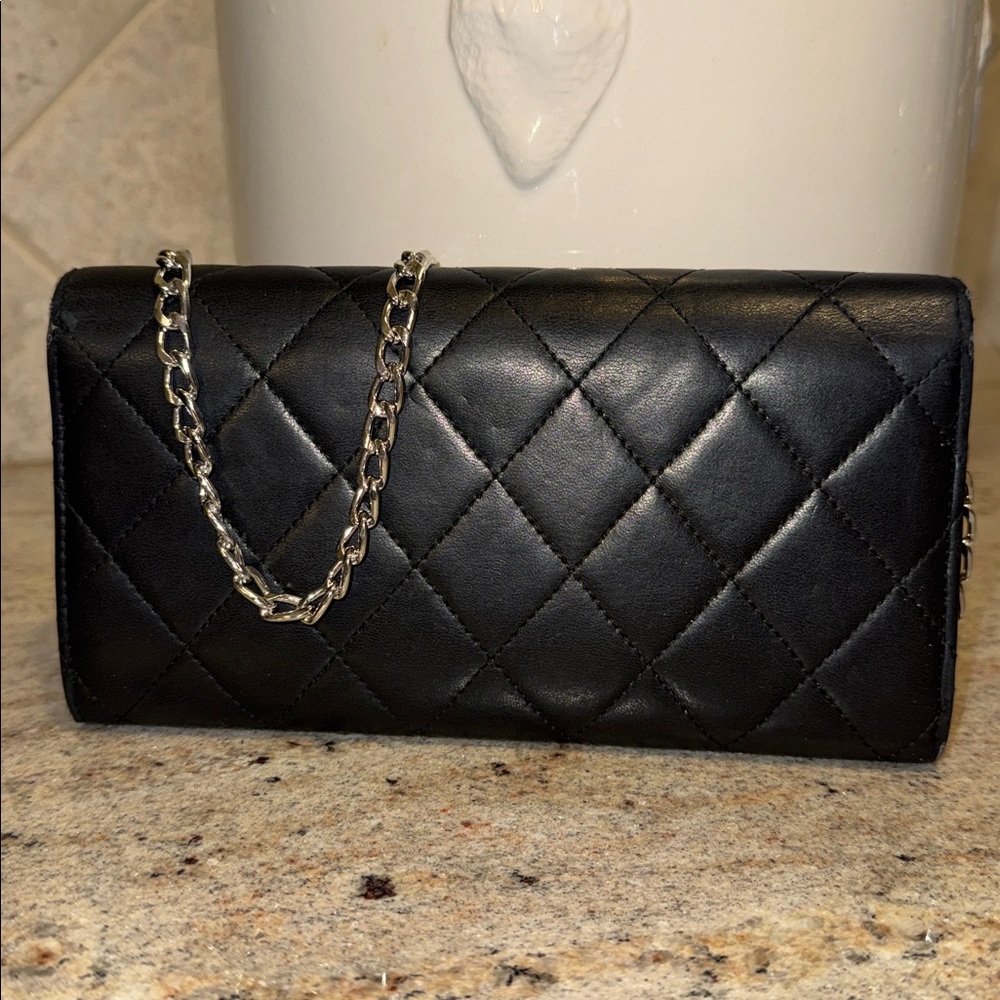 CHANEL Gusset Flap Leather Wallet - Picture 4 of 13